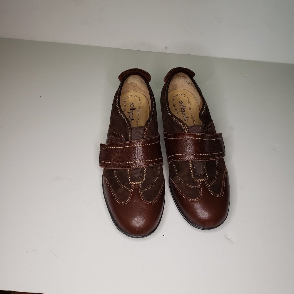 Womens Softspots Shoes size 8W hook and loop Strap